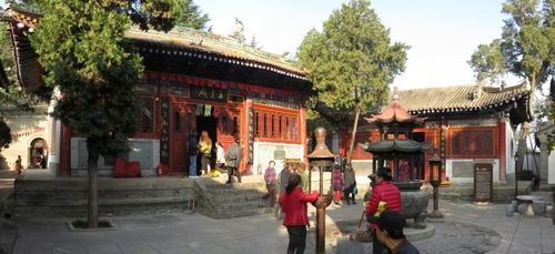 Taoist temple inside Jintai Guan (金台观) in Baoji. It is said that Zhang Sanfeng, the inventor of Taichi, created the concept here in Baoji, and built Jintai Guan as a place for practice.