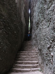 In the Yixiantian (一线天) Gap in the Jianmenguan Scenic Area