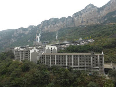 The steaming buildings of the Langjiu (郎酒) distillery next to the Chishui river between Xijiu (习酒) and Meijiuhe (美酒河)