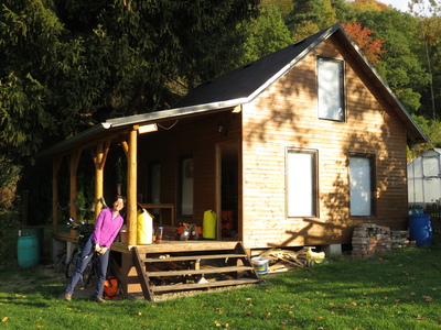 Our couchsurfing host in Děčín let us stay in his cozy garden house for the night.