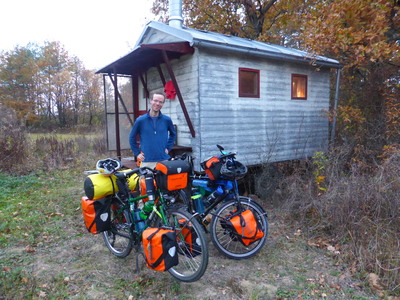 In Őriszentpéter, we couchsurfed in a trailer that looked more like a tiny house on wheels!