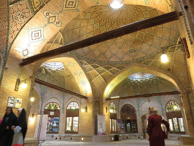 The Sa'd-al Saltaneh Caravanserai in Qazvin is a huge and beautifully restored Qajar-era caravanserai, now housing many galleries of independent artists as well as cafes and restaurants.