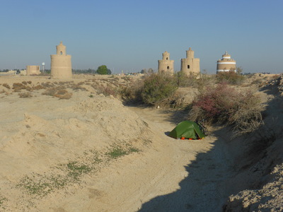 Camping in between the pigeon towers in Ezhieh town, between Isfahan and Varzaneh