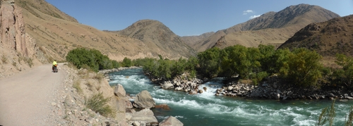 The mountainous landscape along the Kokomeren river between Suusamyr and Aral