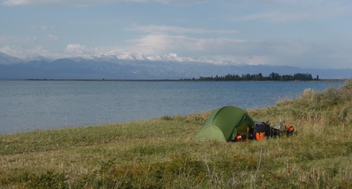 Our campsite on the lakeshore of Issyk-Kul between Balykchy and Cholpon-Ata