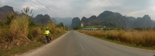 Karst landscape between Ban Nahin and Vieng Kham