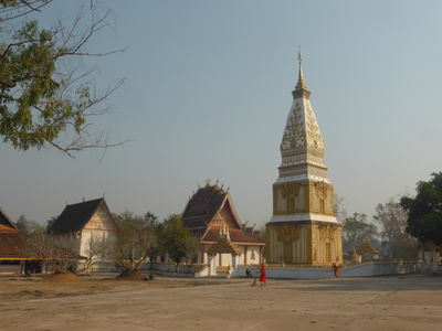 Wat Phabat Phonsane temple between Thabok and Vientiane