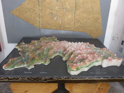 Relief model of Tajikistan in the museum next to the Hisor Fortress. We will cycle mostly along the southern border before turning north to the Kara-Kul lake, visible in the upper right corner. Doesn't look so steep in this model.