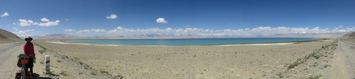Karakul lake