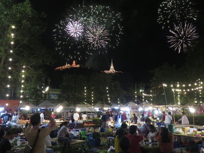 We happened to visit Phetchaburi during the five-day Phra Nakhon Khiri Festival at Khao Wang, an old royal palace on a hill in the middle of the city. In the evening, the hill was lit up and the streets at the foot of the hill were abuzz with food and entertainment.