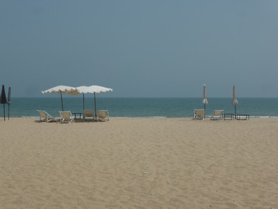 An empty Cha-am beach